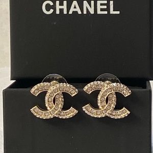 CHANEL CC Logo gold tone Earrings authentic